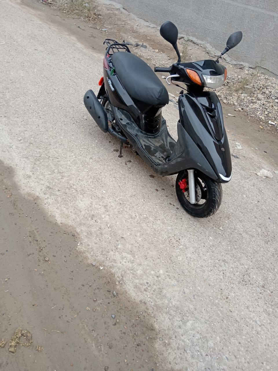 السلام عليكم الدراجه للبيع 
للاستفسار الاتصال ***********
السعر 550 الف
