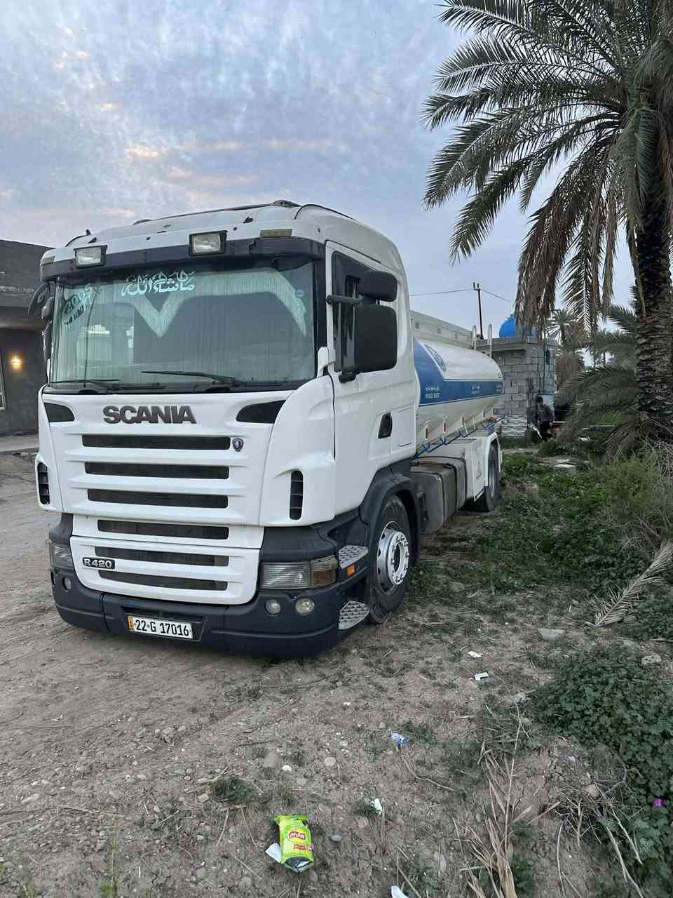 السلام عليكم
للبيع تنكر سكانيا بومه 
موديل 2005 
كير اوتو 12 نمره كلج 
محرك 6 سلندر انجكسن 
شاصي ابلادي 
تانكي 16 الف زيرو 
سياره جديده وجاهزه 
السعر اتصل برقم وتعرف السعر وباقي التفاصيل 
رقم اربيل انكليزي بسمي تحويل مباشر 
مكان بغداد تاجي تقاطع المشاهده 
*********** ابو كرار
