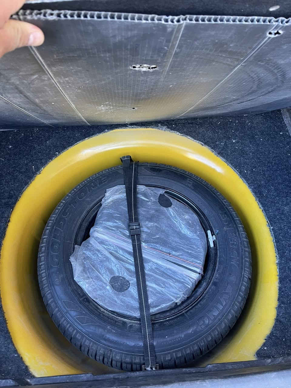 السلام عليكم بيجو بارص٢٠٢٠ رقم بغداد حراه سياره جديده كلش وعلى وظع الشركه سبير منازل كفاله عامه بيه شخط على كد لصبع زغير واظح بصوره مدوشمه عام مكان كوت متواجد علفيس يحب يتصل السعر ٦٨ وبيها مجال حك جيه 
***********
