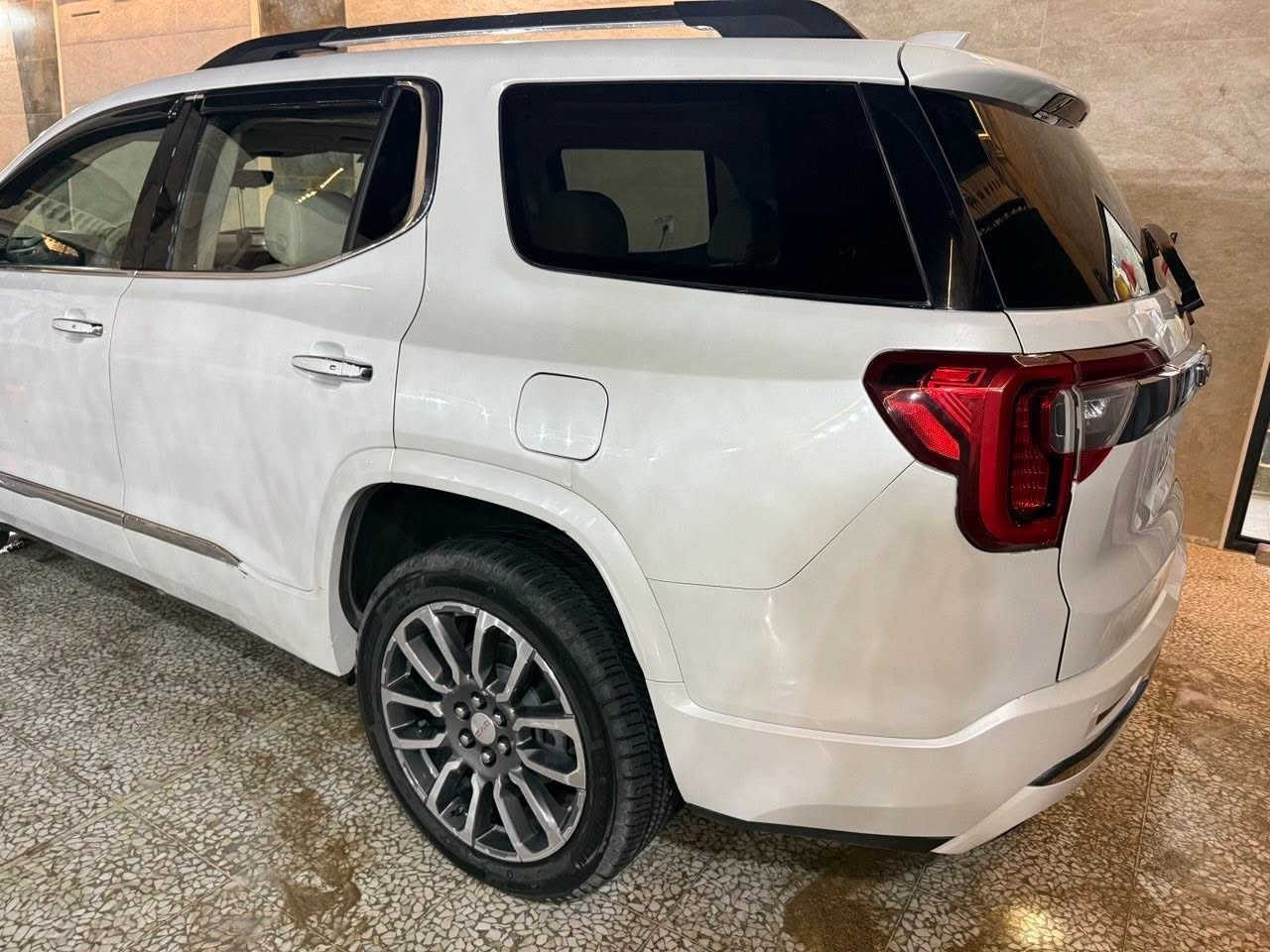 للبيع اكاديا ٢٠٢١ دينالي 
يعني فول مواصفات شنو ببالك موجود 
المراية الوسطية كامرة
محرك 3600 سته سلندر المرغوب
كامرات ٣٦٠ درجة 
حساس امامي خلفي 
رادارات  
رادار تفاعلي
مثبت مسار ذكي
نقطه عمياء
انظمه قياده
تدفئة تبريد كشنات 
كشنات خلفية vip منفصلة 
داخل ابيض 
كشنات خلفية تدفئة 
جنطة كهرباء 
شاحن لا سلكي 
وبعد هواي مواصفات 
ماشية 37 الف 
حادث جانبي صفحة سايق بجم كبس 
السعر 245 قفل
***********
