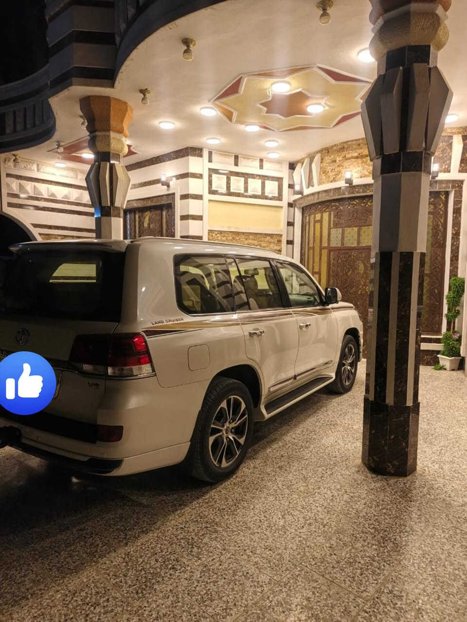 السلام عليكم ورحمة الله وبركاته  لاندكروزر موديل 2020 بريم اصل. ام الدفدي حساسات امامي خلفي باب خلفي كهرباء مري شفط كراسي جلد  دبل كرسي كهرباء 8 ايرباك زراك لايت لايت زنون السياره كفاله عامه على وضع الشركه ماشيه 66 الف حقيقي رقم بغداد سنويه باسمي عنواني بغداد  السعر 56500 يعني 5دفاتر و65 بيها مجال ***********
