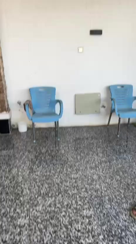 دار للبيع مساحة ٣٠٠ م٢
طابق واحد
السطح ووتر بروف عازل حراري ورطوبه
غرفتين نوم ٥*٤ و ٥.٥*٤
صاله ٩ ونص * ٤ وربع
إستقبال ٨ *٥ وربع
مطبخ ٥*٤
مطبخ حار ٢*٤
حمام ٣*٢
صحيات داخل وخارج
حولي ١ *١٥
حديقه ٧*٨
كراج ٨ متر
شارع ١٥ م تبليط ومجاري 
العنوان الخالدية / حي الشهداء / مجاور المدرسه الصينية
للاستفسار الاتصال على الرقم ***********
