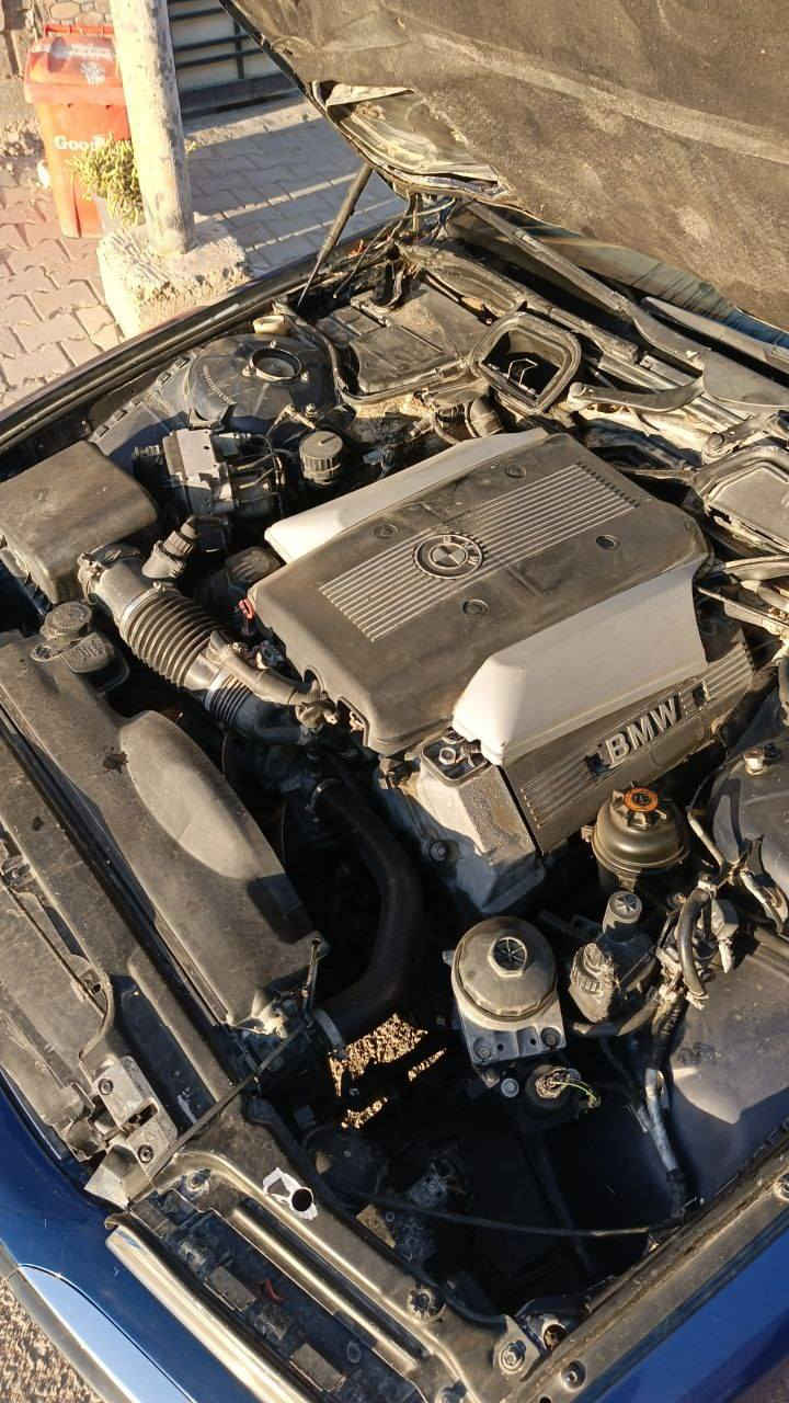 بي إم دبليو (740) موديل 1996 محدث 2000
للبيع او مراوس   دوخل جلد رصاصي جنطه شفط مصبوغه عام فتحه مري كهربائيه شاشه منضومت صوت بلاتوث كشنات كهربائيه  كهربائيات
كله شغاله  نضيفه كير تمساح عادي وسبورت ٣ وضعيات  ومكينه  يخبلن جديدات مكانه نجف رقمه نكليزي بغداد سنويه ما صاقطه  ***********
