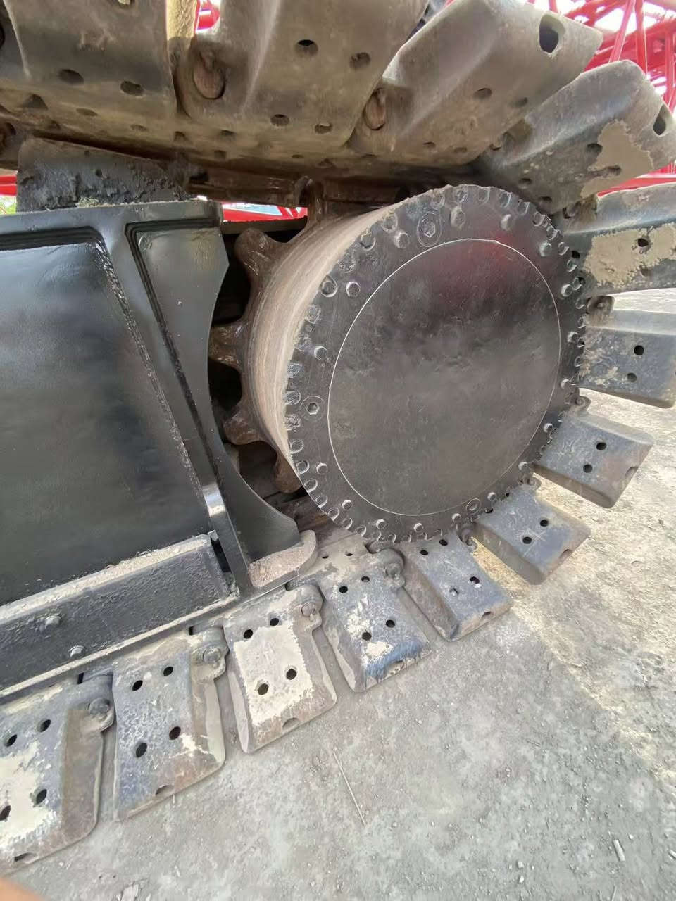 Sany 400t used crawler crane 
With super lift , but no luffing jib 
YOM is 2012 
Model is SCC4000E 
Boom length is 84m 
Condition is nice 
Price is reasonable


**إذا كنت صاحب هذا الإعلان وتريد حذفه لأي سبب، رجاءا أرسل رسالة إلى الدعم الفني**