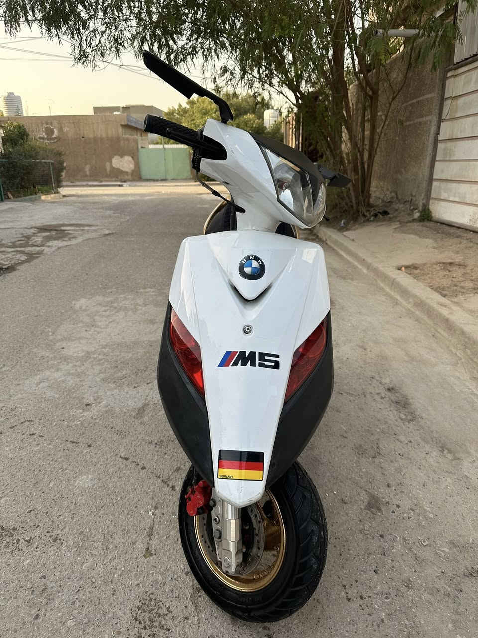 سلام عليكم دراجة ثعلب ١٤٠ كابريتر مكينه ٥٨.٥ شلعه ومعدل الدراجه شوفت عينكم نضافتها فول  مناقصها اي شي نكره سلف باي وقت كابريترها بلادي كله بلادي صدرها الامامي رياضيلايت زنون عالي ناصي ….عنوان : بغداد __ الحريه ساحه عدن 
سعر : ٦٠٠وبيها مجال لشراي 
رقمي : ***********
