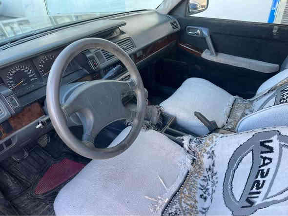 *********** یان ***********

سدریک ٢٠٠١ رەقەم سلئمانی 
سەنەوی تازە بەسەرجوە
گئر مەکینە ئەکسل تبرید توندوتۆلی بەشەرت دە فیتەر
پئشو پشتی چەکوشی پئوەنیە هیچ هیچ دەعامی نیە 
کارەبایی دارو بەرد ئیشەکات 
سەیارەکە لەسەر دەقی شەریکە ماوە 
خوار هەموو بازار دەفرۆشم ٣٨ و مەجال 
مشتەری نی سەرمان مەهئشئنە 
بەشەرت تەحویل براوە خرامە لەتەقتەق كويسينجاك
