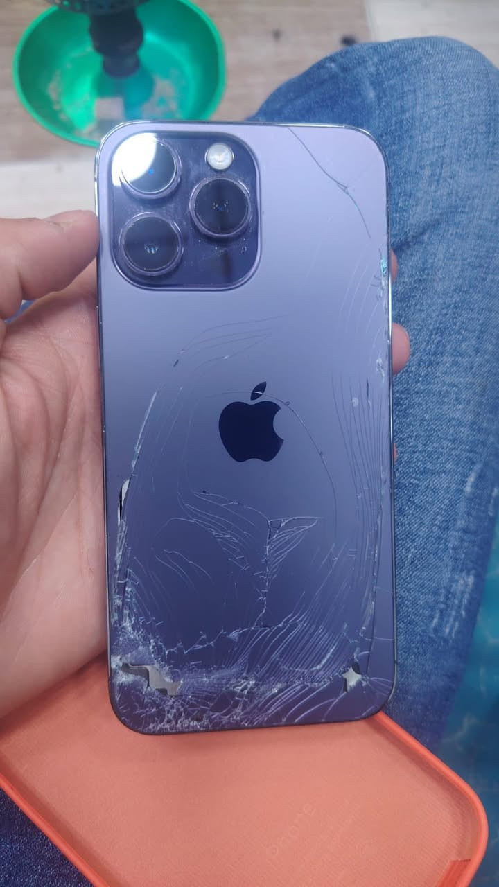سلام عليكم أيفون ١٤ برو ماكس ذاكره ٢٥٦ بطاريه ٨٠ عربي شرق أوسط بي ضهر مكسور و شاشه لا تعليك ولا لمس ثكيل التلفون برغي ما مفتوح بي سعره ٥٠٠ قفل قفل قفل ماكو هيج سعر جاي يبيعون الأمريكي ب ٨٠٠ // كيبل ويا و حافضه فقط مكاني بصره بس الشراي يخابرني ***********
