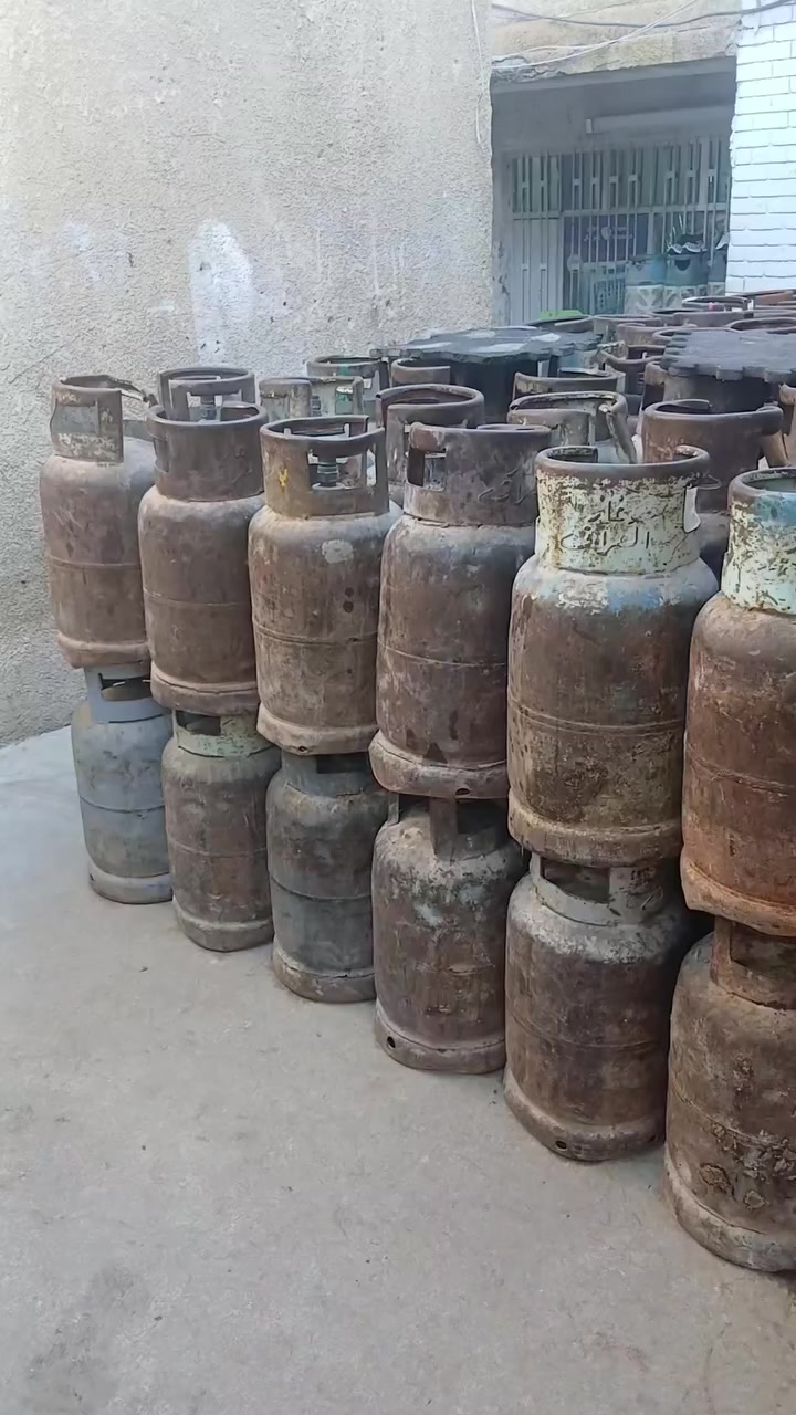 السلام عليكم اسطوانات غاز للبيع سعره ٤٩ الف جملة مكاني مدينة الصدر ***********
