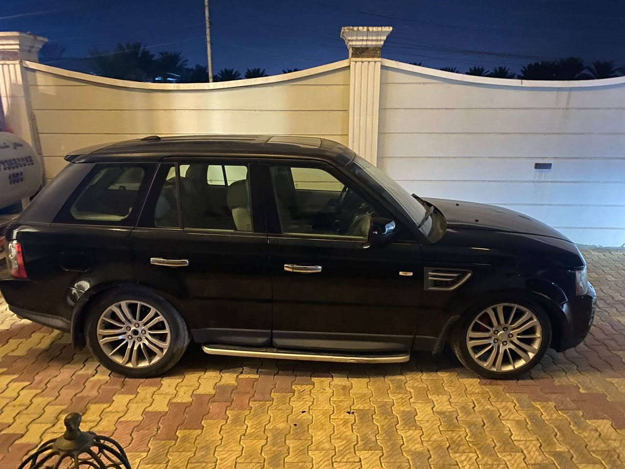 رانج 2009 مكفوله من الصبغ والكص والسرقه والعشائر  ادوات ادوات ادوات
السعر 70 وبيها مجال محرك سوبر جارج 
مكاني الفلوجة ***********
