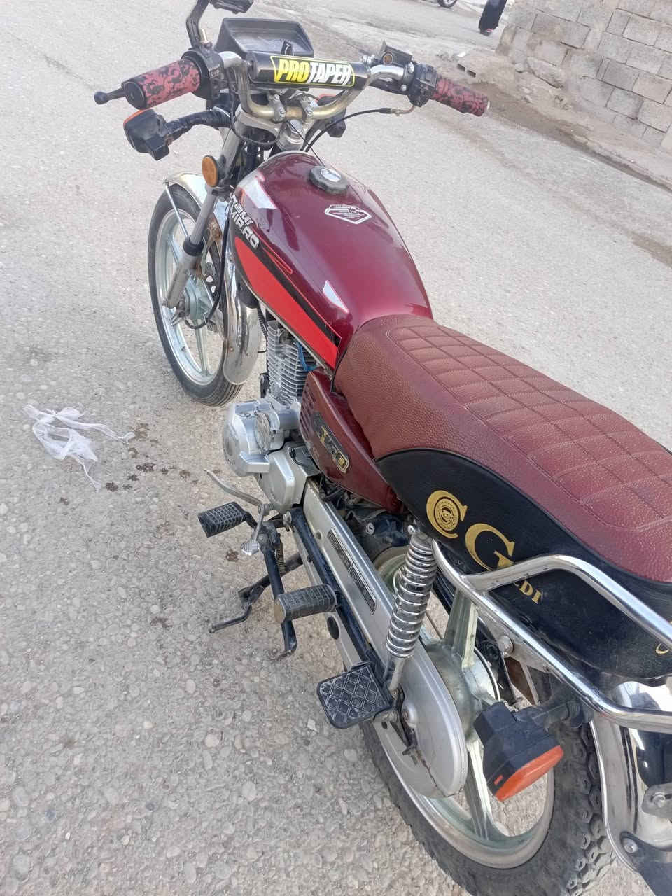 سلام عليكم ماطور خمسه كير موديل 20محرك صبانه مامضروب شرط انطي دراجه ناعمه وفول نشاط ويلا مصطره سعره 450 وبي مجال شي قليل الشراي يخابر ***********
