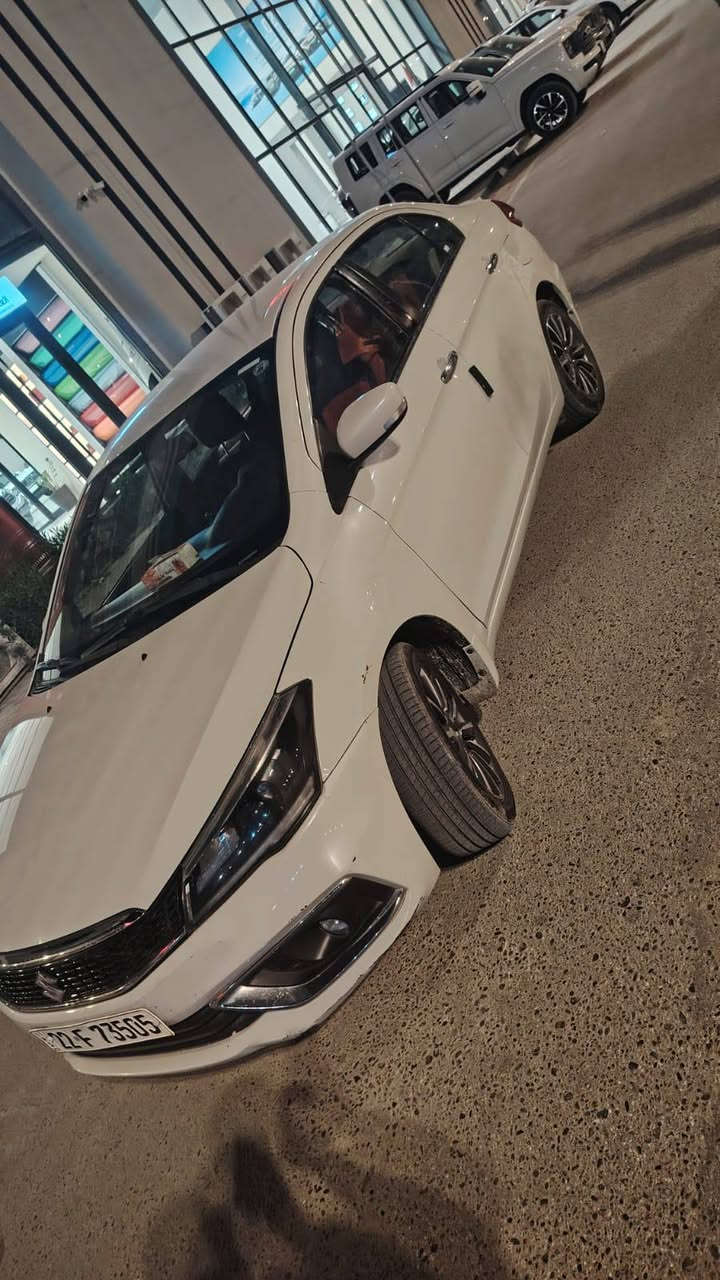 للبيع سوزوكي سياز موديل 2022 السعر 110وبيها مجال
سيارة نظيفة جداً واستعمال شخصي
🔹 محرك 1.5 لتر – 4 سلندر اقتصادي
🔹 قير أوتوماتيك CVT
🔹 صرفية بنزين ممتازة (اقتصادية جداً)
🔹   بلوتوث + USB
🔹 تحكم بالمقود
🔹 كاميرا خلفية + حساسات (حسب الفئة)
🔹 مكيف بارد جداً
🔹 جنوط
🔹 وسائد هوائية + ABS
🔹 ما بيها حوادث مؤثرة 
العنوان النجف ***********
