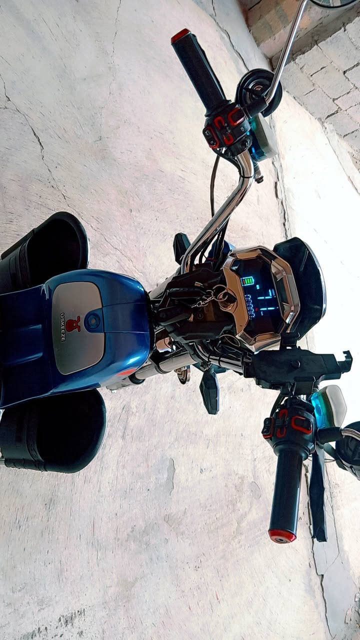 سلام عليكم لبيع دراجه شحن هارلي موديل 24 جديد باتريات جديده دراجه حلوه وكاعده السعر 5050 وبي مجال الرقم ***********
