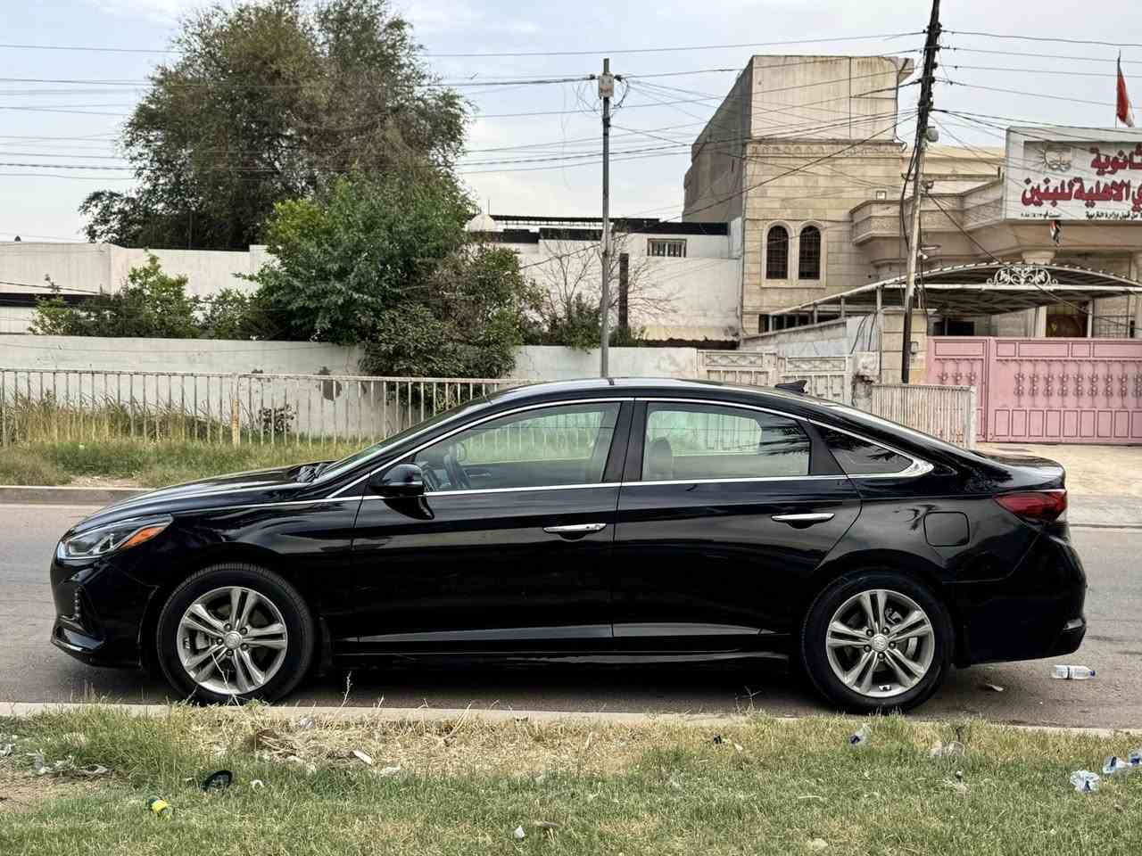 سوناتا 2018 امريكي 
مكينه 2400 مكينه بلاديه
سياره كلش نضيفه وجاهزه
بيه جاملغ خلفي وقبق جنطه 
رقم اربيل هزه وسنويه جديده
مكاني بغداد السيديه
السعر 118وبيه مجال بسيط
***********
