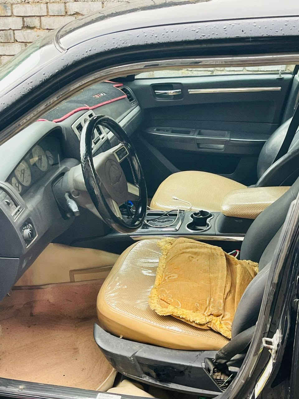 سلام عليكم اوباما موديل 2009 بسمي سياره نضيفه خير من الله محرك 3500 أمريكي حادثه الباب خلف الصدر   تخم تايرات مكينه كبير مكفولات تبريد شغال حداديه خير من الله العنوان بغداد *********** السعر 110 وبيها مجال
