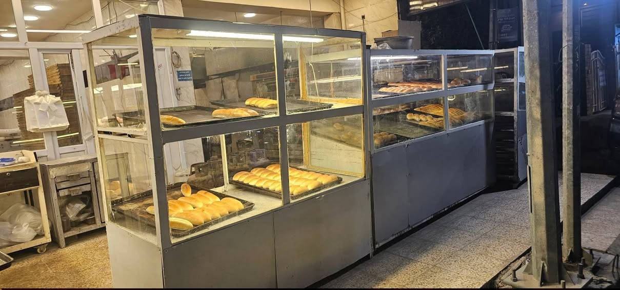 فاترينات للبيع بغداد اليرموك حي الداخليه***********
