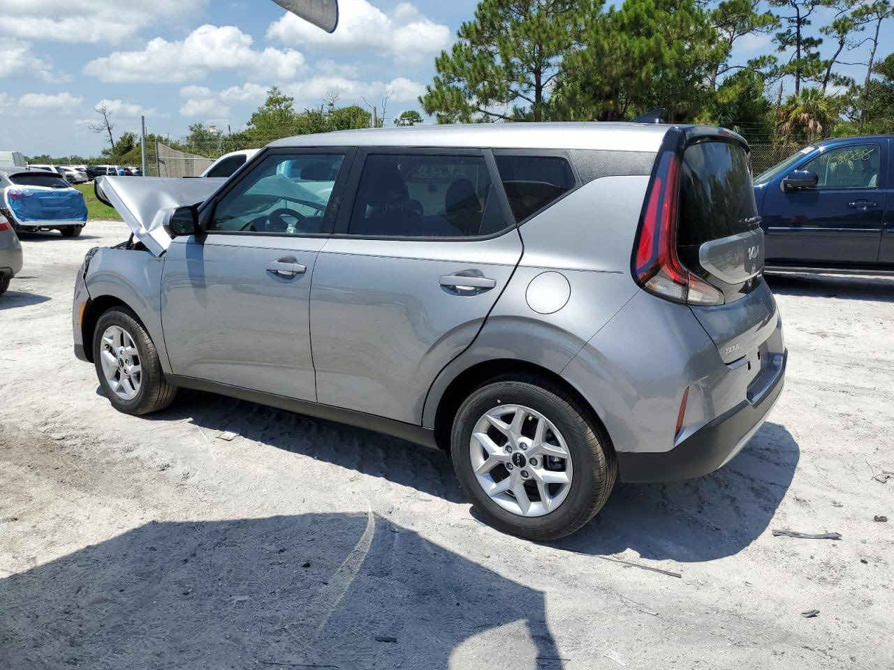 حاليا بالعقبه تباع كتاب شهداء
او حره بدون تصليح 
 
كيا صول 2025 

ماشيه 700 ميل زيرو 

حادثه كما موضح بالصور 

4 ايام وتوصل العراق

لاستفسارات العامه 
‭0783 853 4606‬
او واتساب 
‭0783 216 0135‬
