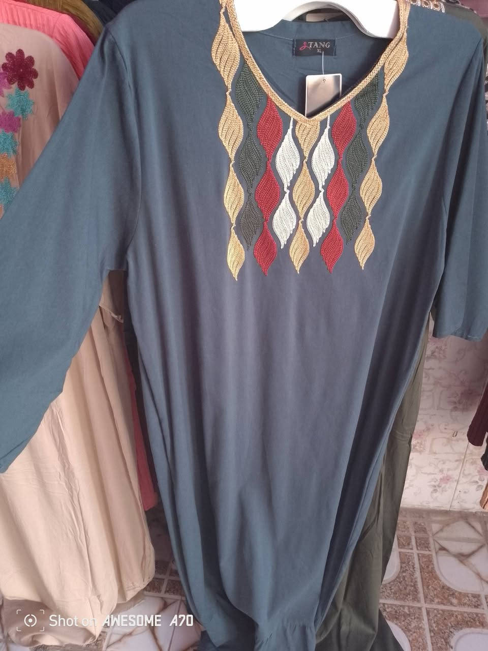 دشداشه كشمير سعر 7الف 
عنوان 4000مقابيل حازم العبودي 
توصيل متوفر


**إذا كنت صاحب هذا الإعلان وتريد حذفه لأي سبب، رجاءا أرسل رسالة إلى الدعم الفني**