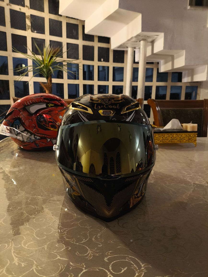 بسم الله الرحمن الرحيم 
السلام عليكم اخوتي خوذة AGV المشهورة نفسها ونفس الجودة بالضبط
الخوذة متوفرة بكل القياسات 
ومتوفر توصيل لكافة محافظات العراق
الخوذة مو الأصلية بس شبيهه الها بالضبط ونفس الجودة 
وضمان الفحص كدام المندوب اذا مو اصلية واذا ما اقتنعت ولو شوية 
رجعها بايد المندوب وولا تدفع وولا ربع 
عنواني البصرة الجبيلة شارع السايلو 
للطلب والاستفسار واتساب ***********
.
.
#خوذة
