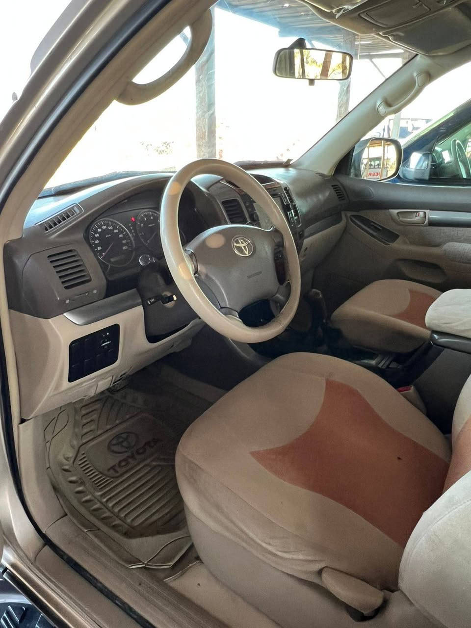 السلام عليكم تويوتا برادو 2008 جديد مكفوله كفاله عامه ماشيه 200  الف رقم نكليزي 14 يعني بصره بسمي 
العنوان ذي قار قضاء رفاعي لاستفسار ع رقم ***********
