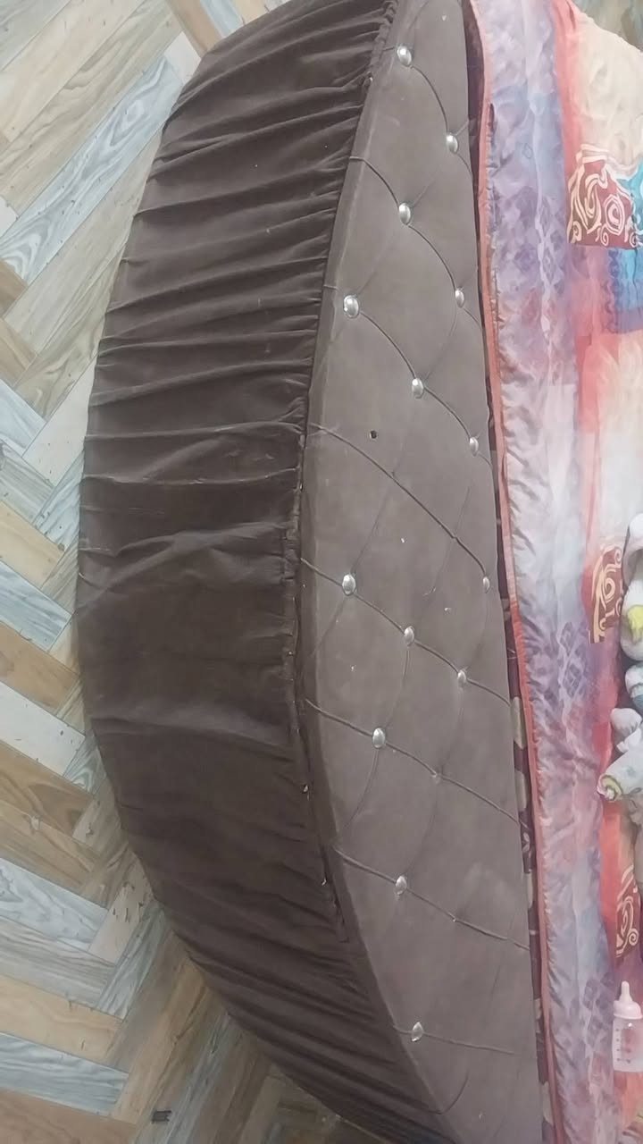 غرفه نوم تركيه نضيفه الجام مال الكنتور موجود خشب ثقيل الاصلي سعرهه 500 وبيهه مجال


**إذا كنت صاحب هذا الإعلان وتريد حذفه لأي سبب، رجاءا أرسل رسالة إلى الدعم الفني**