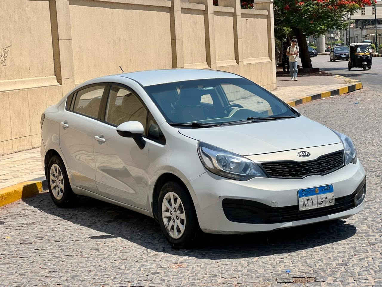 بسم الله مشاالله
كيا رايو 2015 
السياره بحاله ممتازه جدا استعمال خفيف جدا فابريكا بالكامل بره جوه ماعدا داير رفرف بابين نتجيه خرابيش 2ايرباج aps تحكم طاره  كاوتش جديده عدادبالكتالوجات مفتاح اسيبر 
السعر560 تفاوض وقت معاينه ربنا يبارك لصاحب النصيب 
لتوصل 01274544542


**إذا كنت صاحب هذا الإعلان وتريد حذفه لأي سبب، رجاءا أرسل رسالة إلى الدعم الفني**