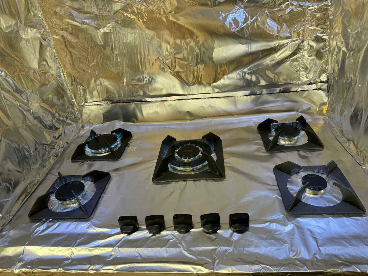 السلام عليكم عندي طباخين للبيع منضدي واحد مستخدم شهر جديد نوعية اسنو ايطالي لغرض البيع سفر مستعجل السعر 180 وبي مجال
الثاني نوعية بوشه ما بيهم اي عيب الصور موجوده السعر 70 وبي مجال


**إذا كنت صاحب هذا الإعلان وتريد حذفه لأي سبب، رجاءا أرسل رسالة إلى الدعم الفني**