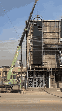 سلام عليكوم عندي حديد مغلون للبيع الي يشتري يتفضل خاص او هاذ كدامك مكاني كربلاء كنطره السلام  رقم التليفون ***********
