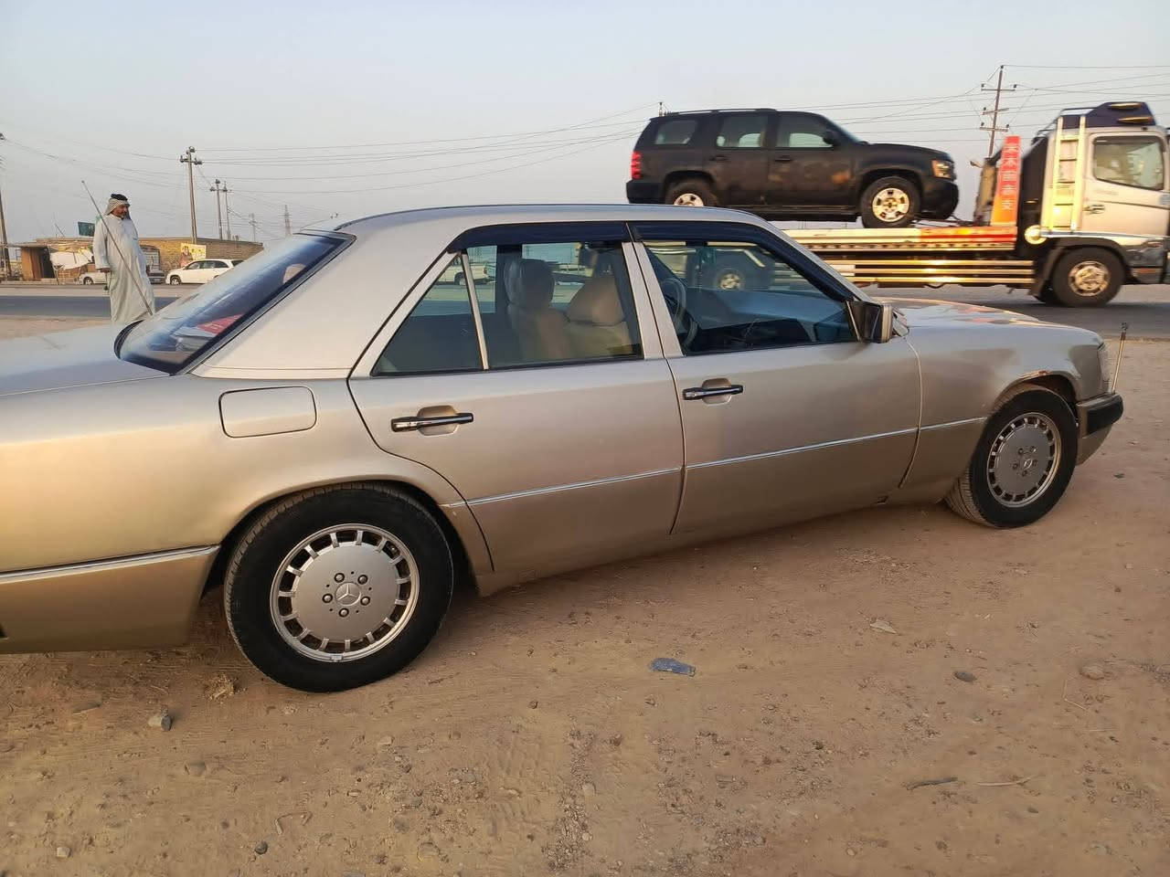 سلام عليكم دب البيع موديل 90 اصل رقم بغداد صدامي وراعيه موجود في الرفاعي وهيه موجوده هم بل رفاعي مكفوله من ضربه والحادث ما عده صبغ جماليه وقواعد سليمه  حداديه صدر جديده قبل سبوع مئسويه ولوره 60بل ميه سعر60 وبيه مجال موجود عل خاص *********** ونا خادم وذا كو مراوس راوس وطي فرق بسبه راكب ونيفاره بيكم المالم حسب القناعه
