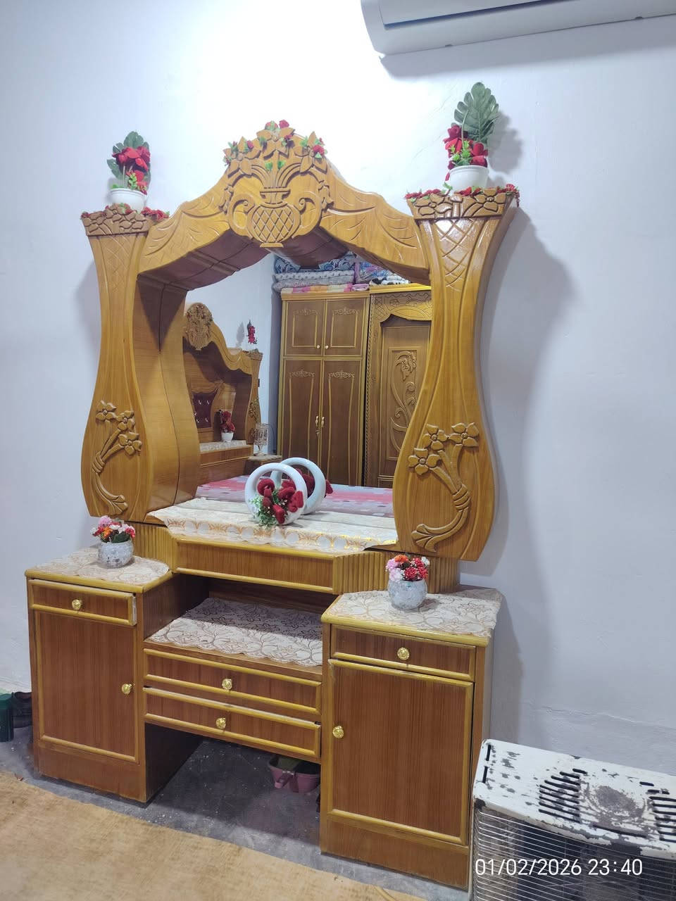 السلام عليكم غرفه نوم كامله نظيفه لبيع سعر ٩٥٠ الف وبيها مجال
هاتف  ***********
