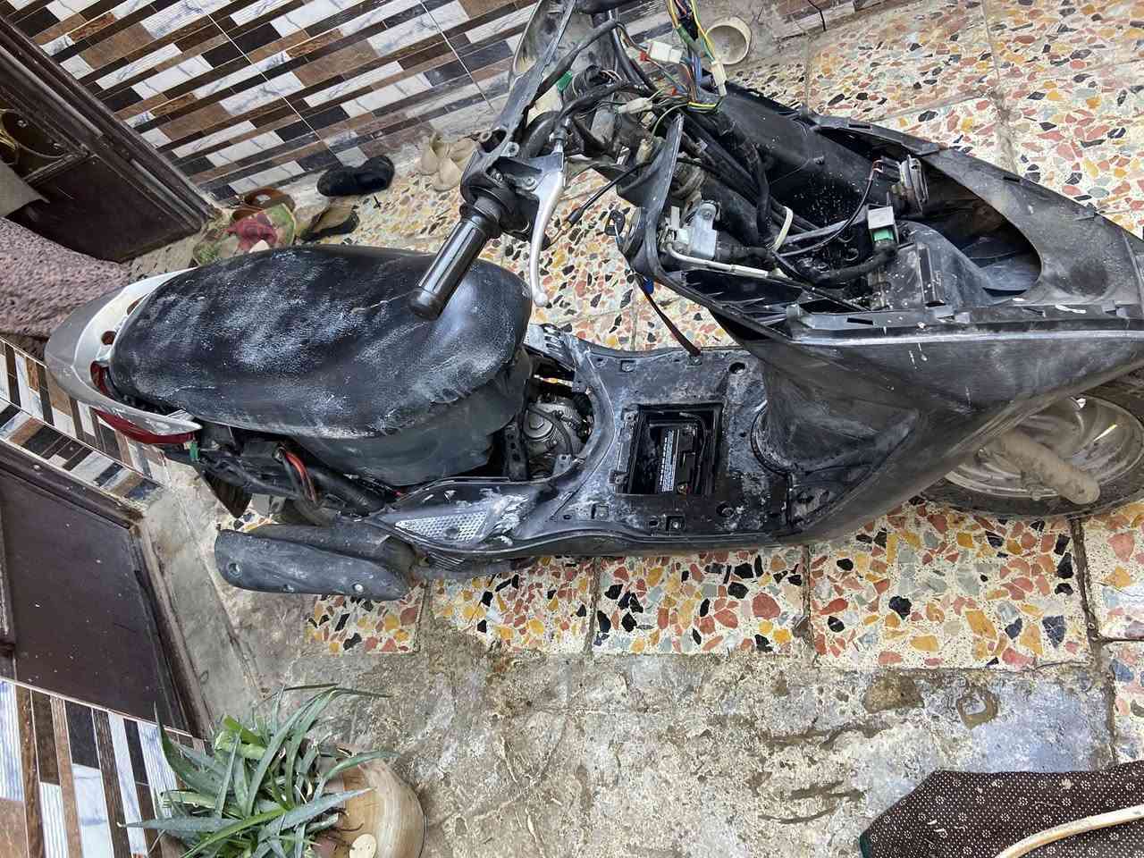 سلام وعليكم شباب دراجه بريز البيع طافيه وكفلك حلال وحرام مكاني مدين الصدر رقمي***********
