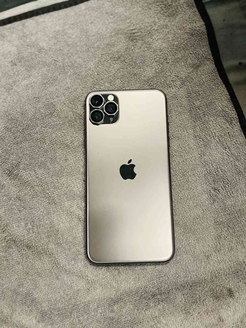 ايفون 11 برو ماكس 
 مستعمل نظافه 💯
ذاكره 512 
بطارية 76 بلادية 
الجهاز ممفتوح وبلادي 
اخر تحديث 26
مثل ماموضح بالصور كلش نظيف 
السعر 375 وبي مجال 
المكان النجف ، الميلاد
***********
