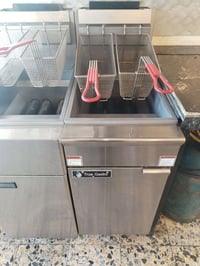 قلايه للبيع السعر ٦٠٠ 07838884530