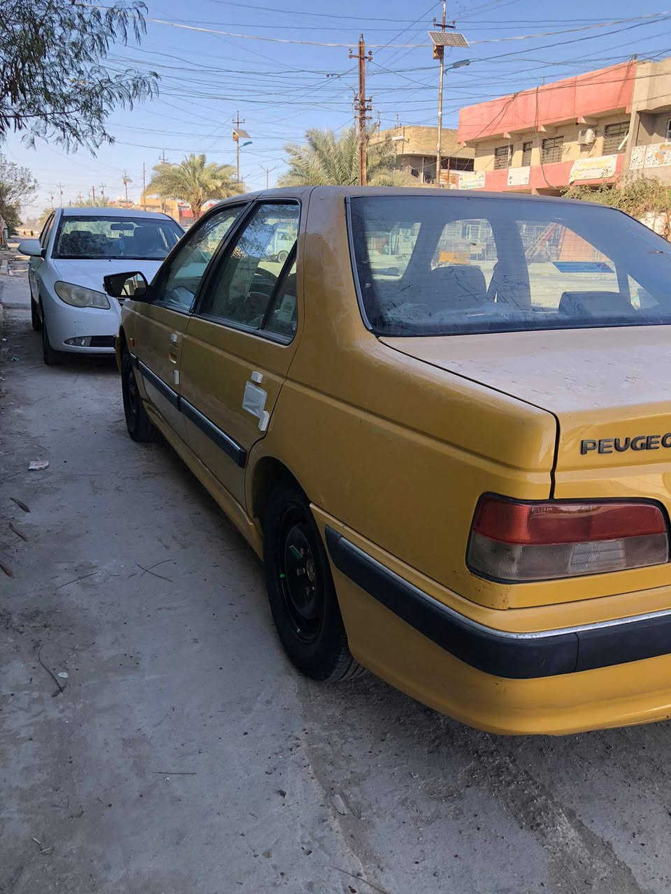 سلام عليكم بيجو بارص البيع 2013سعر 40وبيه مجال ***********
