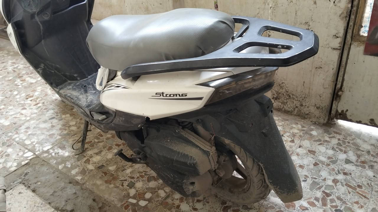 سترونغ 23 نضيفه نكره سلف كهربائيات كلها شغاله بس ما غاسلها من طين المكينه نشطه دخان ماكو بس كازگيت موجوده في ديوانيه رقم الهاتف وتساب ***********
