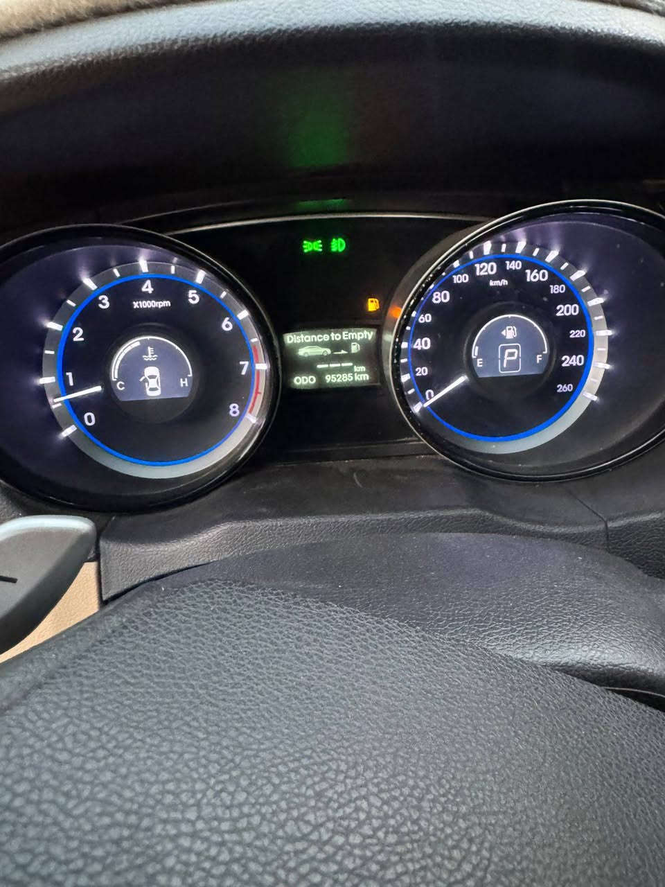 السلام عليكم 
للبيع هونداي سوناتا 2014 
خليجي الشركة العامة 
السيارة كفالة عامه من صبغ وبارد 

عنواني بغداد اليوسفية الستفسار علا هاذه الرقم 
***********
***********
