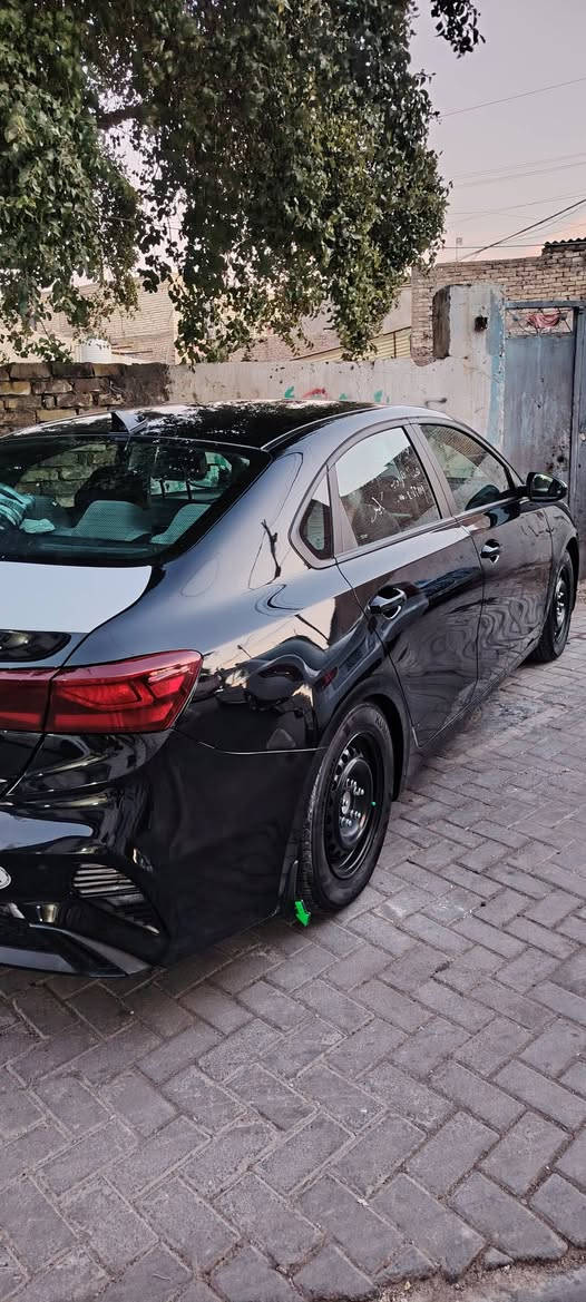 سلام عليكم فورتي ٢٤ كلين نص فول سيارة ماشية ١٩ بسمي تحويل نفس اليوم مكان السيارة بغداد رقم هاتف *********** سعر ١٥٨ بيهة مجال بصيط
