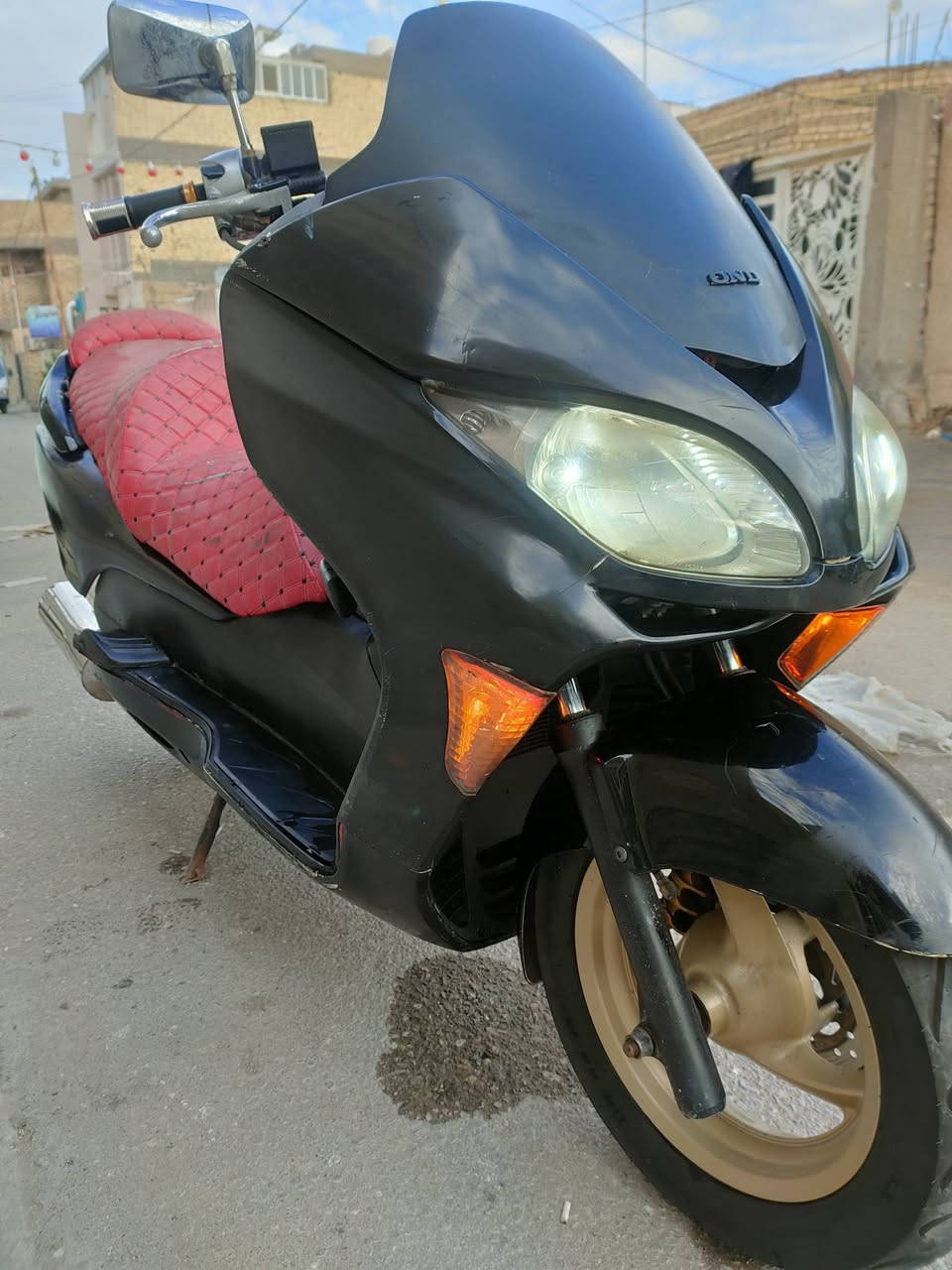 فورزا 0/8 كرستال  بصمه لايت زينون  دراجه بيه چويتر عل سلولي تخربط يرادله برمجه لو تنضيف ماعرف بيهن سعر 600 وبيه مجال حك جيه  مكان نجف حي ميسان او اتصال ***********
