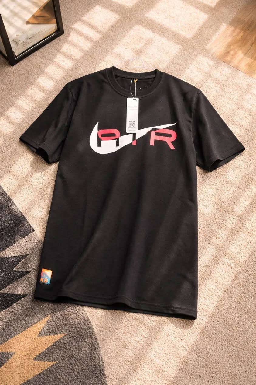 *********** واتساب احجز هسه🔥 
ستايلك يهمنا 😎
تيشيرتات وبناطيل شبابية
سعر موحد 5,000 دينار
مقاسات متعددة
توصيل سريع داخل بغداد + محافضات
تابع سنتر الأناقة وخلي ستايلك يحچي عنك 🔥
