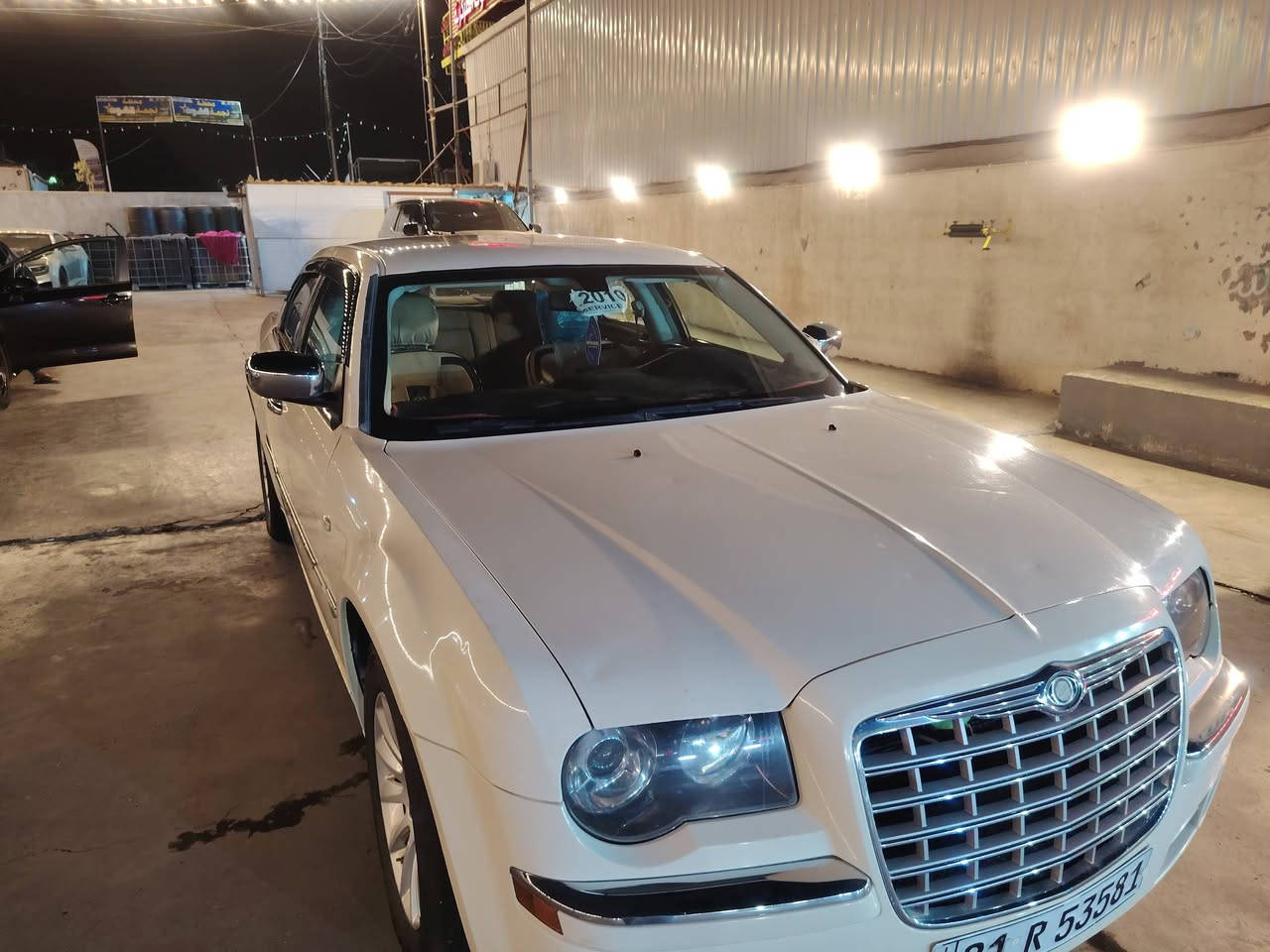 السلام عليكم سيارة اوباما موديل ٢٠١٠ اللون ابيض كريمي ادوات رقم وسنوية متوم وكامل لسنة ٢٠٢٨ تخم تاير تبريد قطعتين كشنات جلد مع الكاعية كير ومحرك ١٥٠٠ اصل مكفول للاستفسار ***********
