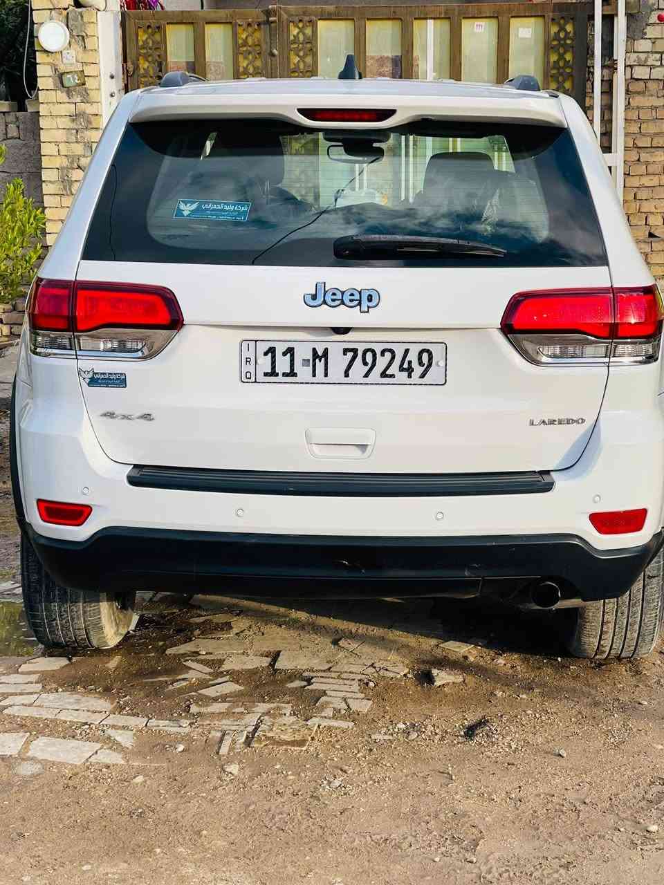 السلام عليكم…. للبيع جيب موديل ٢٠٢٠ لون ابيض لاريدو رقم بغداد باسمي
موصفات /
شاشة جبيرة 
تحكم ستيرن 
كشنات الامامية كهرباء
توقف ذاتي عند الرجوع 
حساسات خلفيه 
كامرة خلفية دوارة 
نقطة عمياء 
حساسات خلفية 
نقطة كهرباء بالخلف 
انارة داخلية بلاد مو عمل 
السيارة ما ناقصها شي 
حدادية جديدة
السيارة ماشية ٨٢ الف مايل بشرط تراي مال زيرو
حادثها بنيد مبدل وجاملغ ايمن بي نص صبغ السعر ٢٣٠ 
مكاني بغداد حي البساتين
رقمي ***********
