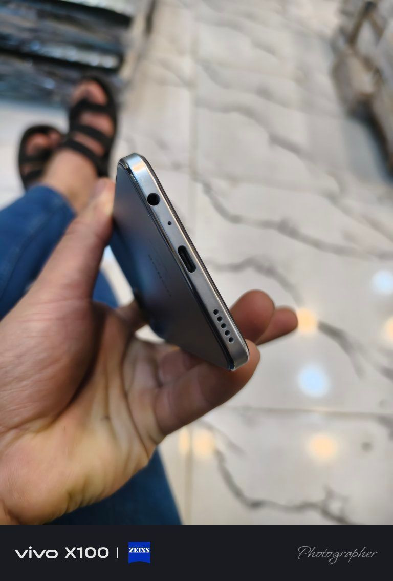 هونر x8 
جهاز حلو وقوي 
ذاكرة 128 رام 6+2 
معالجه سناب دراكون680  ينطيك 60 فريم ببجي 
كامره، 64 ميكا بكسل 
للبيع ب 120 وبي مجال


**إذا كنت صاحب هذا الإعلان وتريد حذفه لأي سبب، رجاءا أرسل رسالة إلى الدعم الفني**