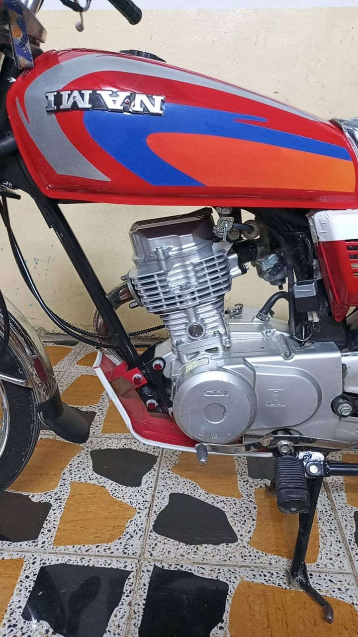 سلام عليكم يولد ايراني للبيع مكينه كفاله شاصي كفاله شرط مكينه اذا ماتاكل التبليط عاتبني دراجه كلشي شغال بيها ما عوزها شي دراجه بدون تعمير جديد مكاني العماره ابو رمانة قرب مدرسة بابل رسعىها850بيها مجال قليل حك جيه يولد انه مكلف بل نشر رسائل لحد يجيني خاص هاذ رقم صاحبها *********** بي واتساب عمارة, ميسان
