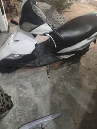 ماكس ١٤٠ دراجه نضيفه مثل صور  سعر ٤٥٠ اوراق فقط مكاتبه كهربائيات شغاله...