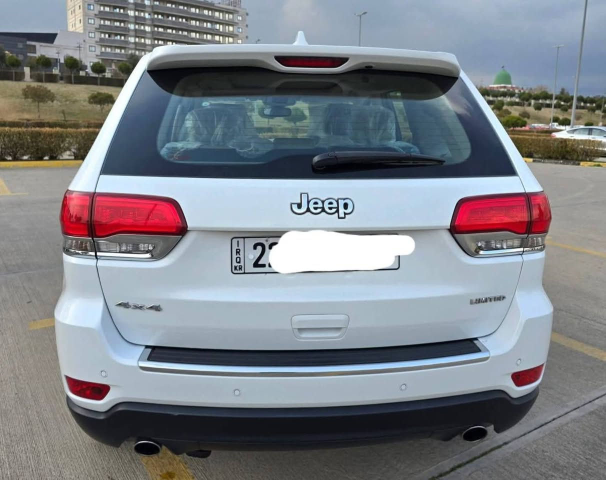 جيب گراند شيروكى 2018 وكاله شريكه هالم (خليجي )  مواصفات ليمتدد بلاص . ثلاث شاشات .
 سياره كل شرط عل وضع بلاد شريكة مكفول كفال عام  . 
** ماشى 41 كم .

🟪 السعر  :: الطلب في التعليقات ويوصلك مباشرة ✍️ 📩

1_  سكف بانوراما  
2-كشن هيتر وكشن تبريت.
3-كشن كهربا ئي وكشن مساج.
4-استيرن هيتر *- استيرن شفطاط وتحكم *- مكان قرص سيدي
5-لايد ليد + لايدزينون.
6-مرايا هيتر *-مرايه حساس .
7-ئوتوبريك *-ئوتو ترافلايت *-ئوتوستارد. تحديد سرعه
8- 10 سماعة+ ديجه ي بل سندوق بلاد شريكه  
9-تبريد مركزي *-صندوق شفط .
10-يدات نيكل +يدات بصمه .
 11- مرايه شفطاط ومرايه رادار .
12- طايرات جديد شريكه سبيرمقدس مانازل .
13- زراكات ماء مال لايتات.
14 تحديد سرعه . شغال
15دعاميه كدام ودعاميه وره بي رادار وحساسات.
16- محرك وكير شرط وضمان .
كل جسم شرط عل وضع بلاد شريكة 
ملاحض/رقم جديد هزه وسنويه  كل جديد لي حد سنة 2030.

رقم تليفون صاحب سياره.
***********
***********
