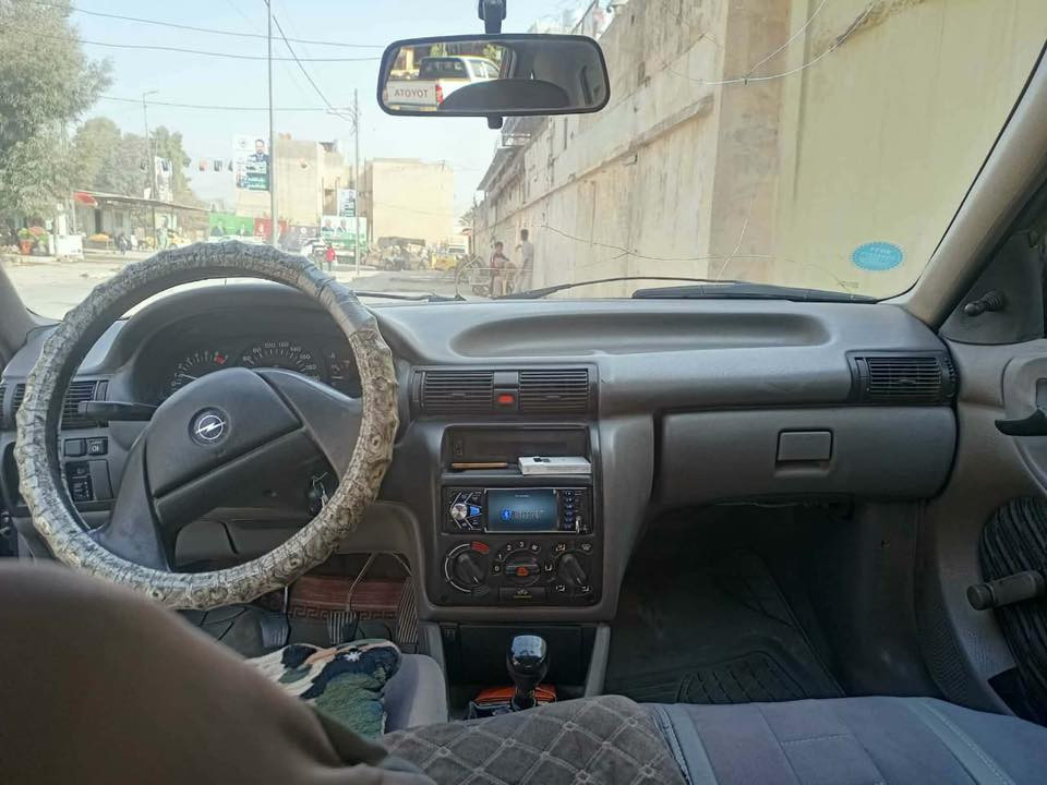 اوبل استرا موديل 92 اني الشرعي بس البوند مصبوغ وبعد مامبولش كاربون بيها سلايت كير شرط المحرك بي بخار السعر 45 الاتصال ***********
