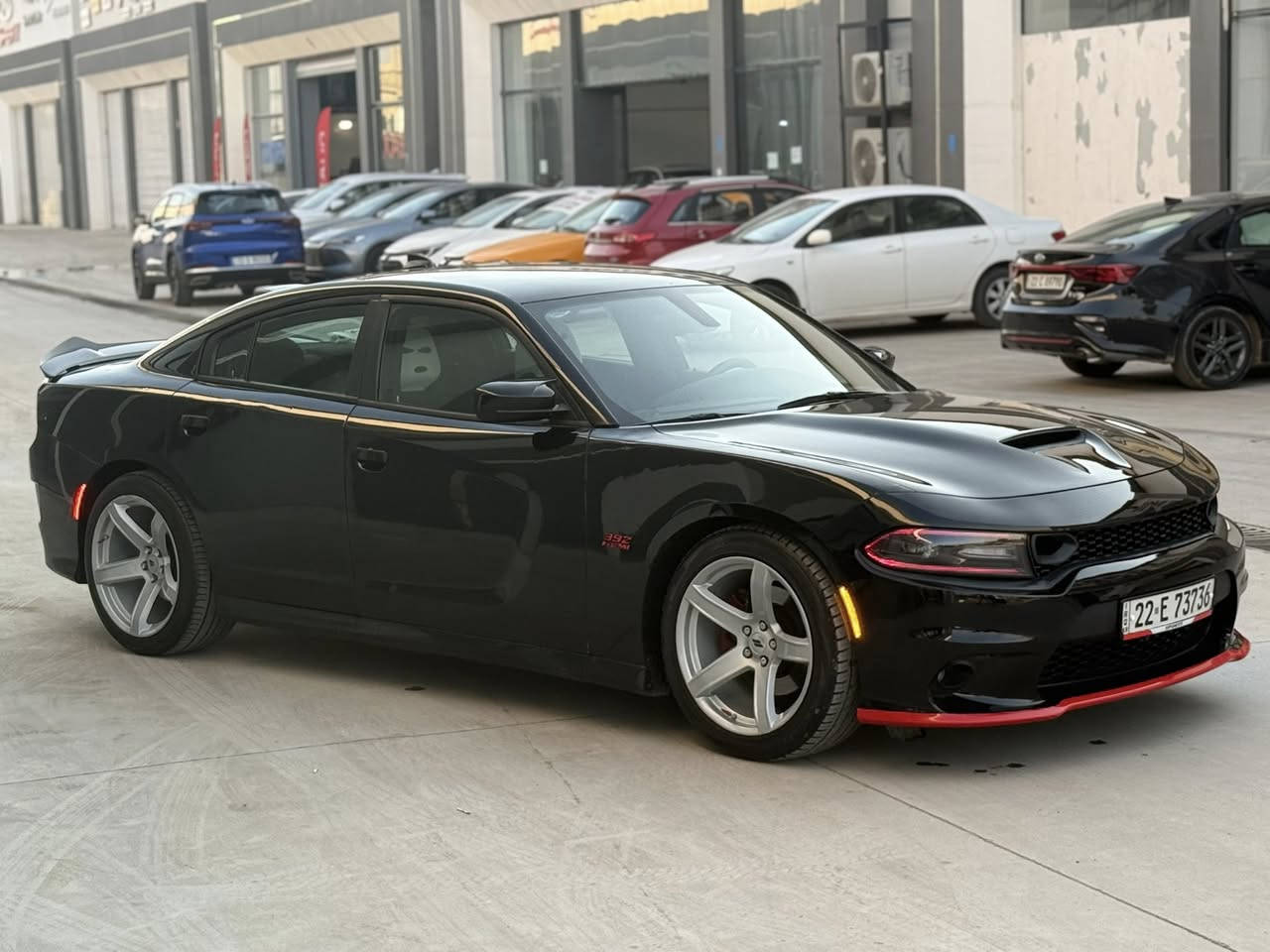 للبيع مكلف بل نشر
جارجر RTموديل 2021 حجم محرك 5700 بشرط هوة والكير كير طيارة بيها صبغ 4قطع جاملغات كدام وبوند ونص باب بيها تكت شاصي مبدلة بس تصليح درجة اولي شاشة كبيرة مصابيح امية ليد بصمة تشغيل عن بعد ويل حجم 20 سيتم صوت وبعد بيها مواصفات السعر 157 وبيها مجال مكان السيارة موصل 
***********
***********
