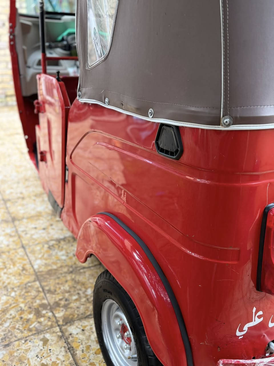 سلام عليكم تكتك22  مامرقم جديده كشره ومكينه نضاف باقي لتفاصيل خاص او تصل***********
