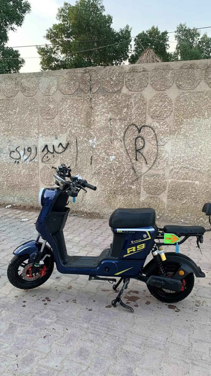 دراجه R9
للبيع فقط مكاني الشعب 5 بطاريات تايرات جديده
بيها كسر صغير بالكفر الامامي جوه اللايت
السعر 325 وبيها مجال 
***********
