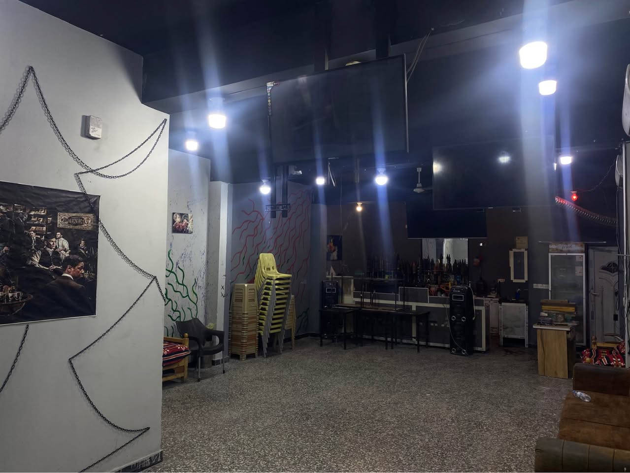 سلام عليكم كوفي و صالة ألعاب للبيع منطقه حي اورسعر كلش  مناسب ستفسار اتصل  ***********
