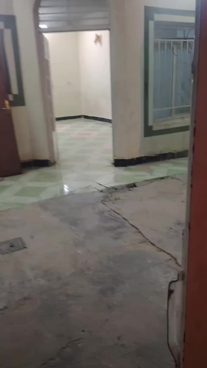 مشتمل للايجار في حي الفراز مقابل المستوصف موقع راقي جدآ 💯 طابقين غرفتين أمرتب 
💰 يجاره 300 ألف 
                     ☎️ ***********  ☎️
